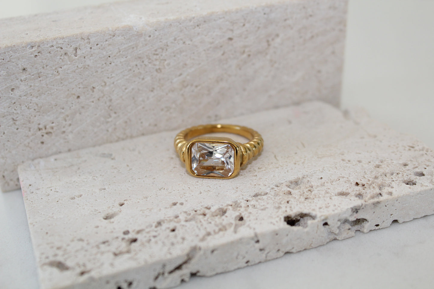 Lustré Cage Ring