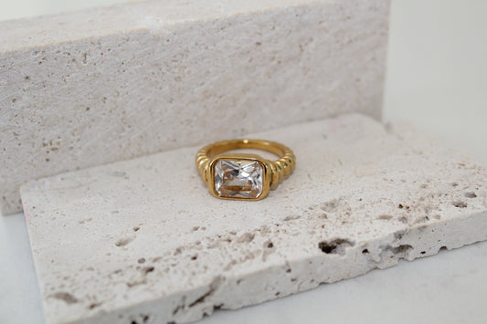 Lustré Cage Ring