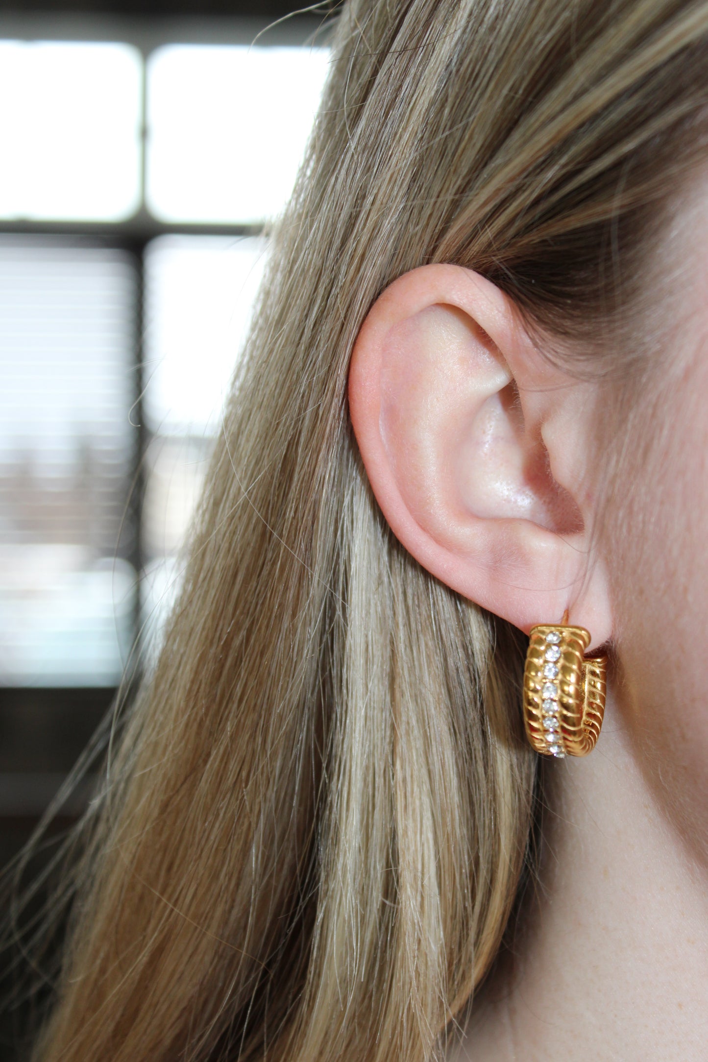 Radiant Rope Hoops